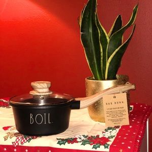 Boil 1.5 quart sauce pan